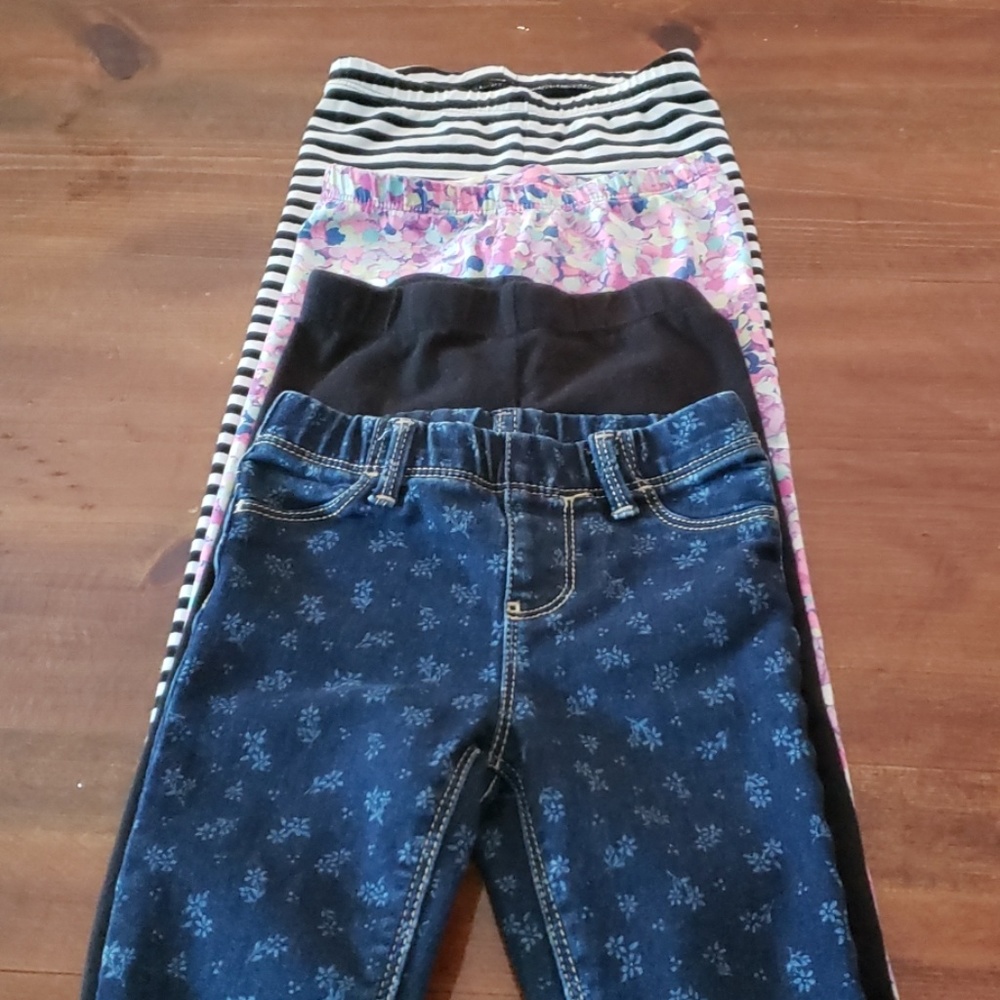 2/$15 sale 4T Girls bottom mixed set